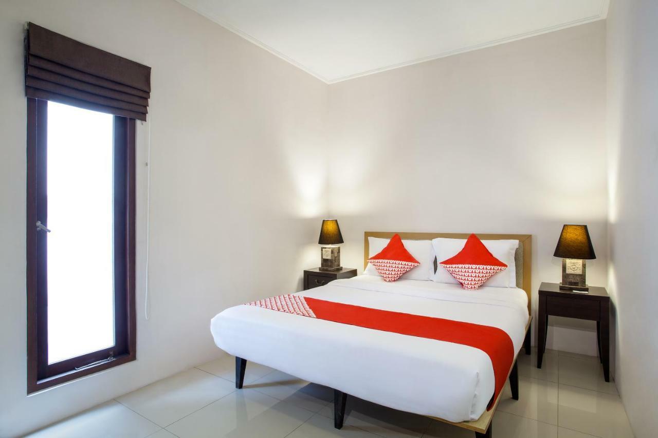 Oyo 107 Kusuma Kemang Suite Jakarta Exterior foto