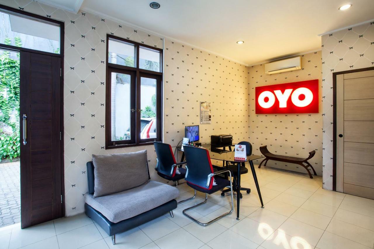 Oyo 107 Kusuma Kemang Suite Jakarta Exterior foto