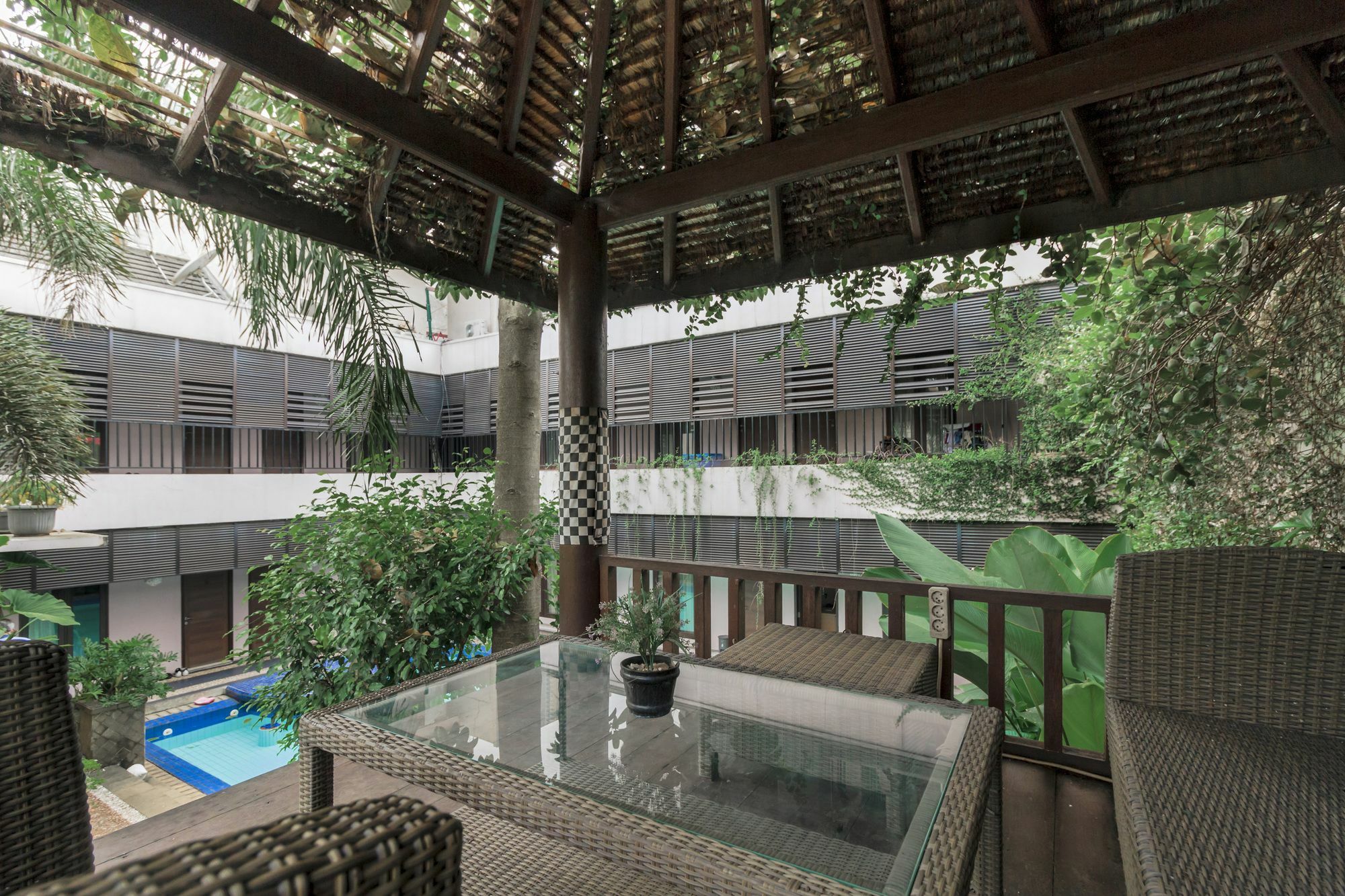 Oyo 107 Kusuma Kemang Suite Jakarta Exterior foto