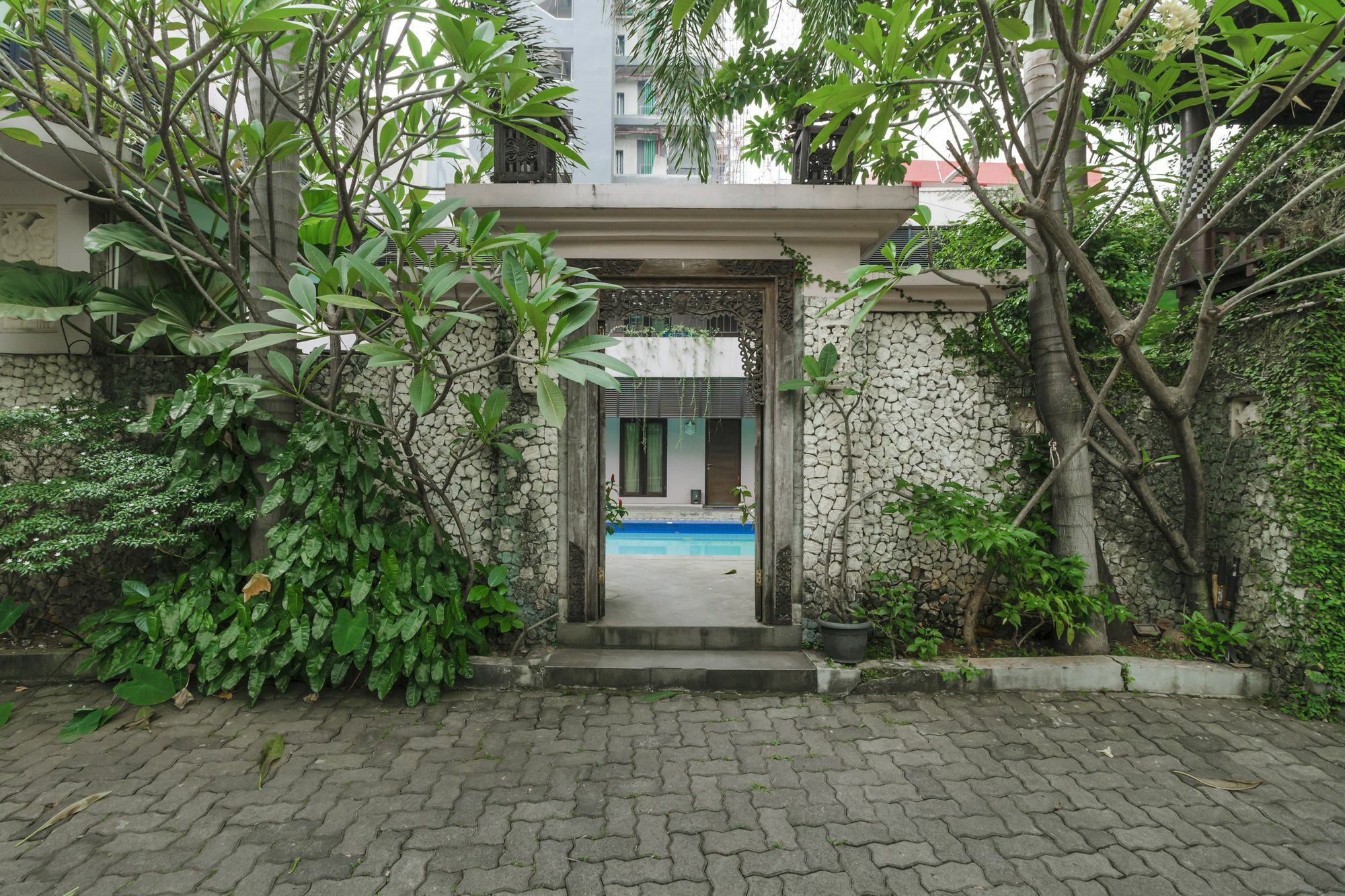 Oyo 107 Kusuma Kemang Suite Jakarta Exterior foto